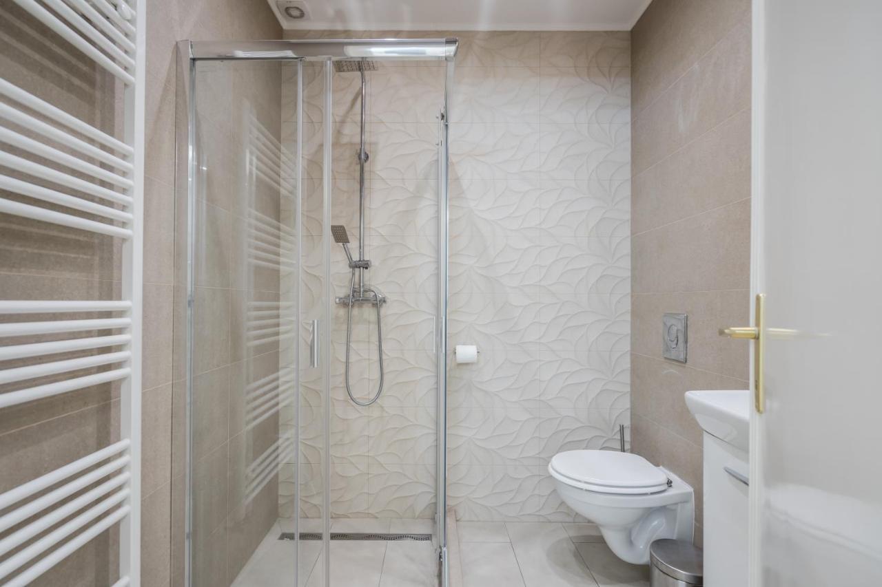 Bpr Ethereal Panoramic Suite With A/C & Balcony Budapest Eksteriør billede
